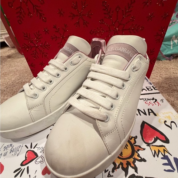Dolce & Gabbana Shoes - Dolce & Gabbana Cream Leather Sneakers